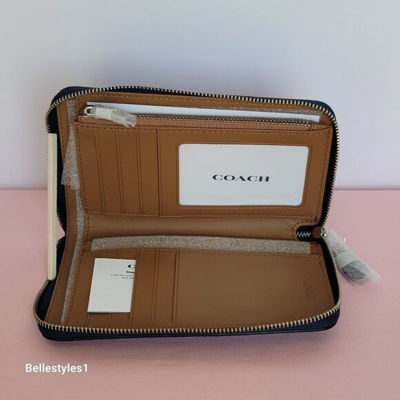 COACH Pebbled Leather Medium ID Window Zip-Around Wallet- Denim color - Picture 12 of 16